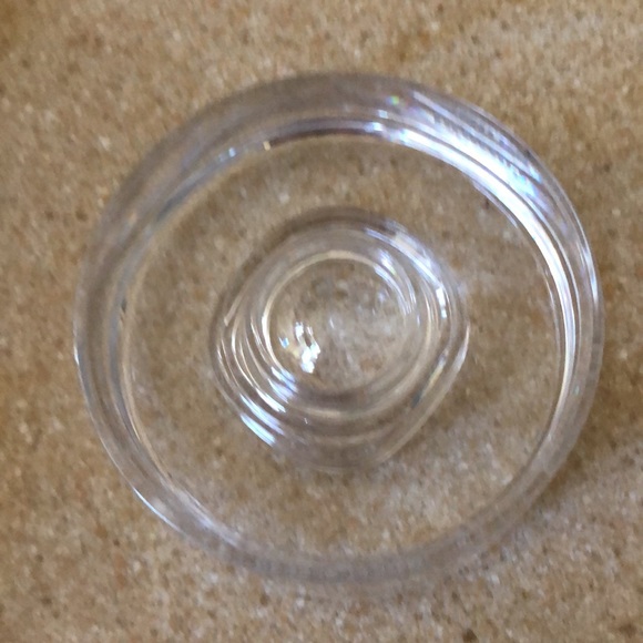 NWOT Phillips Sonicare Toothbrush Charger with hygienic cover - Picture 9 of 11